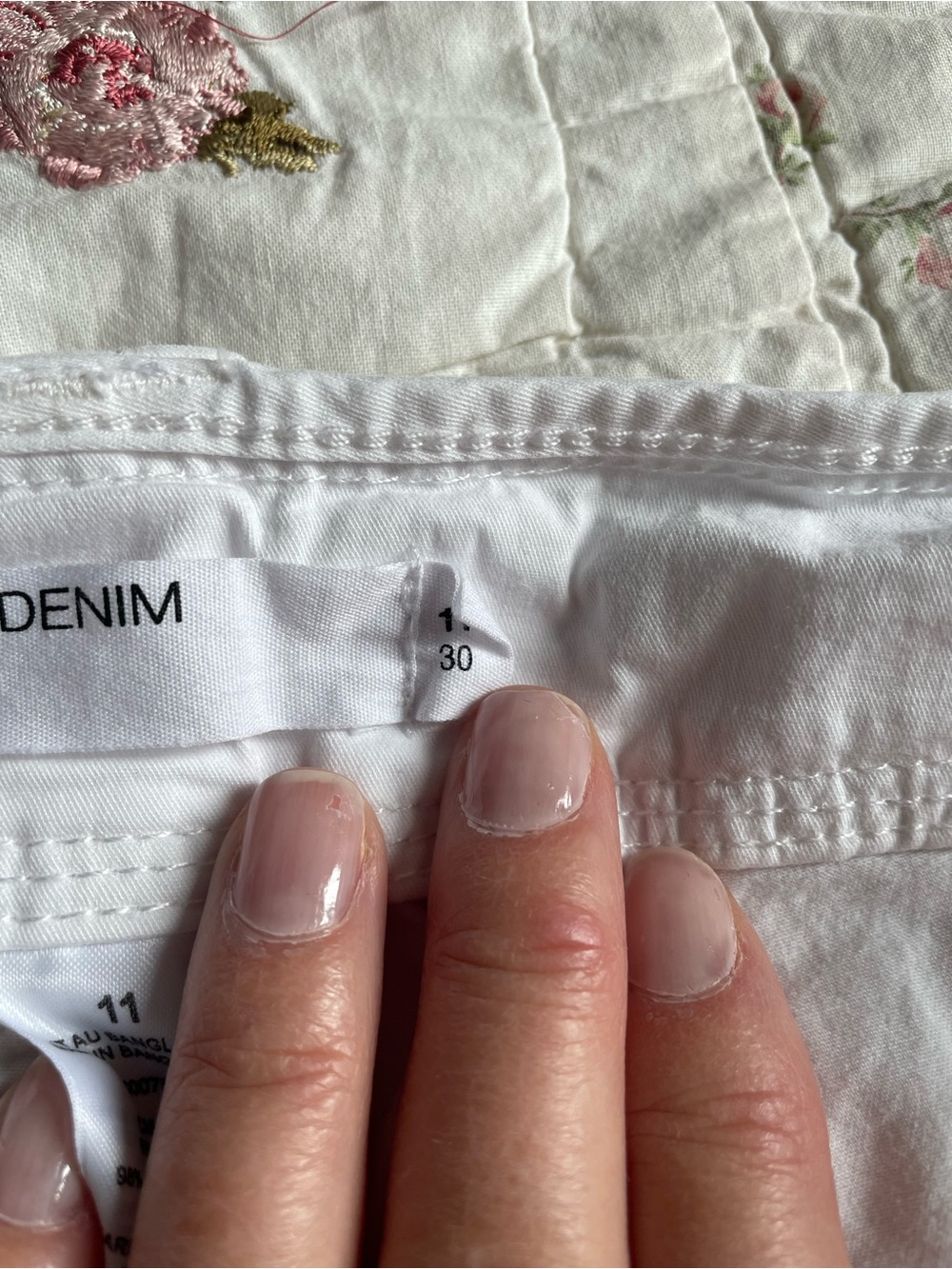 GARAGE DenimWoman’s - Tried on never worn.White Cargo Pants - Casual Wide Leg. - Picture 5 of 9